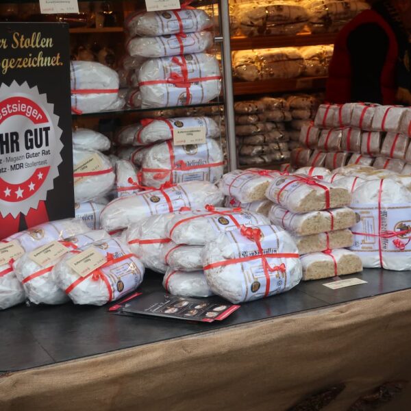ドイツのクリスマスケーキ、シュトレンの特徴や種類を解説！